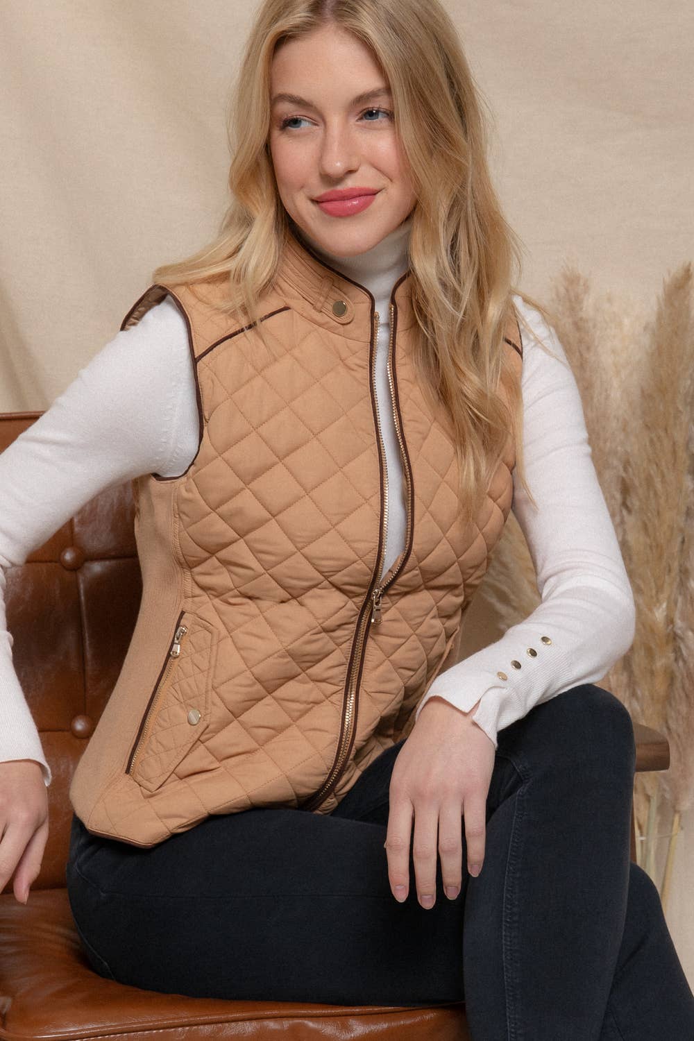 Suede Piping Detail Rib Quilted Padding Vest