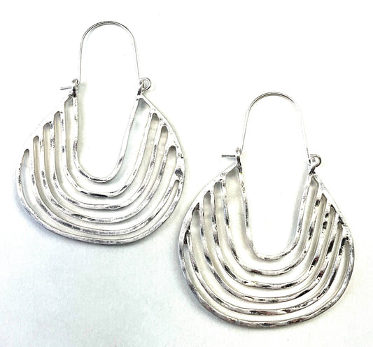 SM021S ER-Boho Lines Latch Hoop/Silver